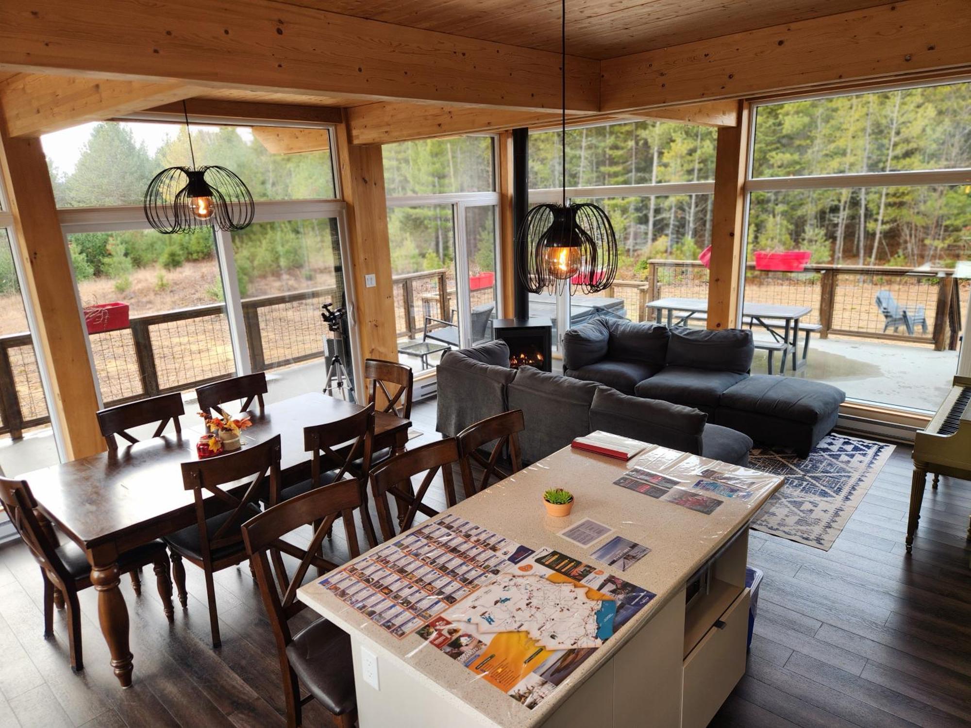 Les Chalets Double K # 2 Saint-Alexis-des-Monts Exterior photo